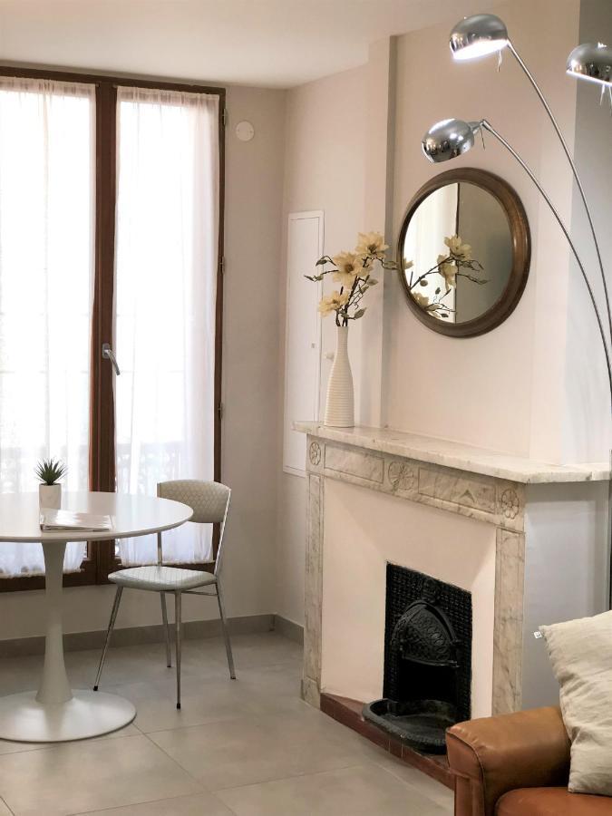 Le Petit Bijou Sete, Quatre Appartements Au Centre Ville, Trois Avec Vue Canal ภายนอก รูปภาพ